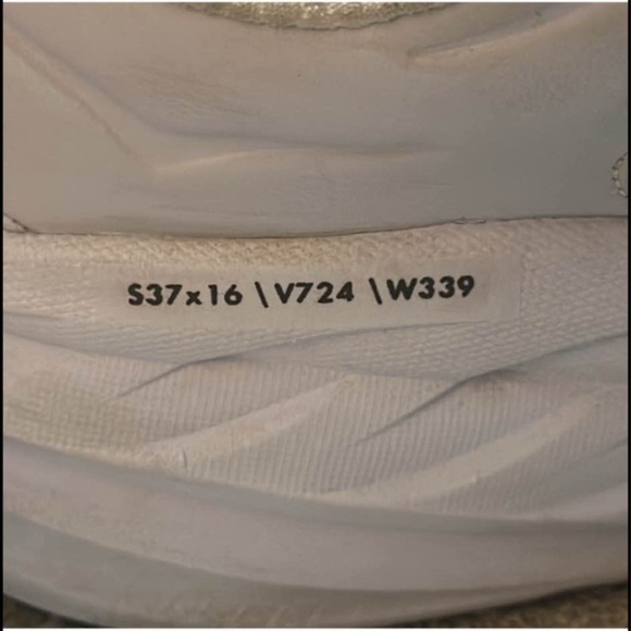 HOKA for womens Size 10 (oil/slip resistant) - Picture 2 of 7